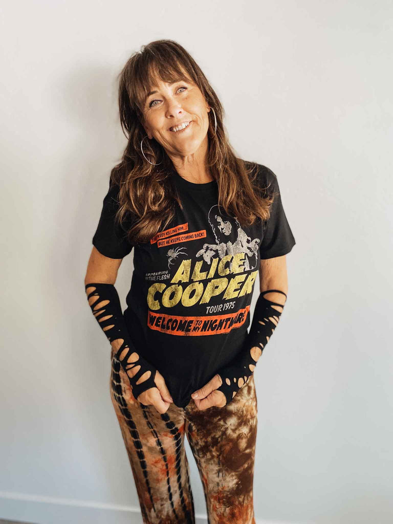 Alice Cooper Welcome to My Nightmare Tour 1975 Band T-shirt | Band tees and graphic tees | Rock & Roll Jane